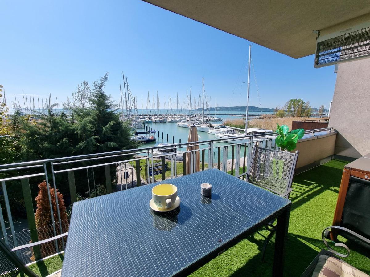 Bilberry Apartman Aparthotel Balatonfüred Екстериор снимка