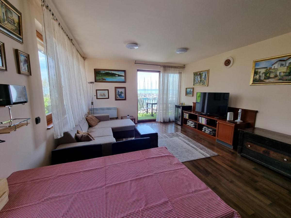 Bilberry Apartman Aparthotel Balatonfüred Екстериор снимка
